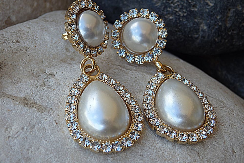 Classic Gold Teardrop Pearl Earrings