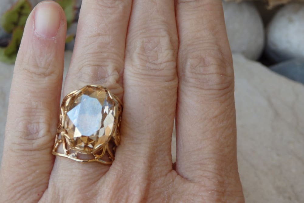 CRYSTAL RING CHAMPAGNE CRYSTAL RING CHAMPAGNE