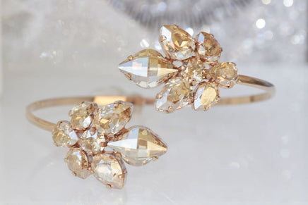 Champagne Studs