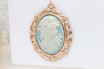 BLUE Cameo Necklace, Bridal Gift, Cameo Pendant, Light Blue Jewelry, Toggle Cameo Necklace, Victorian Style, Acrylic Cameo, Vintage Necklace