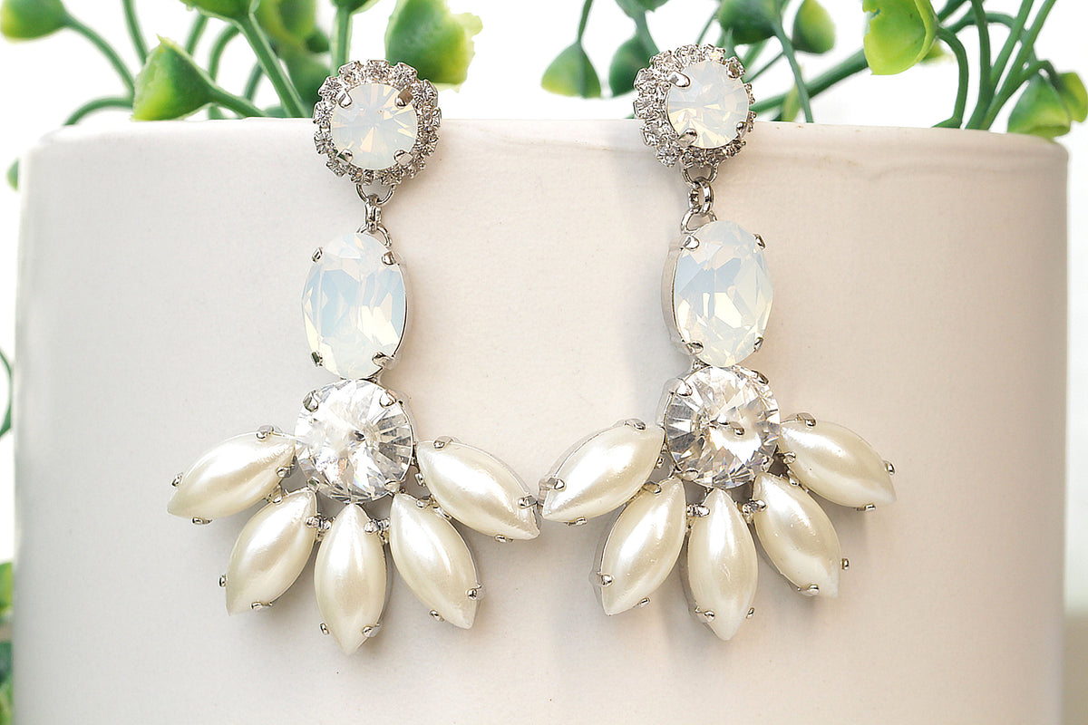 PERLEAIRE BLAIS- Vegan Pearl Earrings. Bridal Earrings. Bridal discount Jewellery. FEATHERWEIGHT