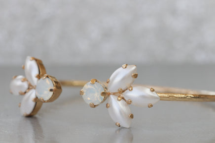 IVORY PEARL BRACELET, Wedding Bracelet, Open Cuff, Rebeka Bridal, Rose Gold Opal Bracelet, White Opal Cuff,Minimalist Bridesmaid Bracelet