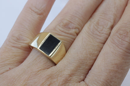 BLACK ONYX RING, Signet Black Gold Ring, 14k Goldfilled Ring, Women signet ring, Rings for Man, Men's Gold Ring, Flat Stone Ring,Chunky Ring