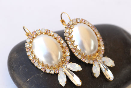 PEARLS Earrings, Pearl Blush And Opal Rebeka Earrings, Cluster Long Earrings, Bridal Pearl Earrings, Wedding Ivory Earrings, Prehistory