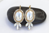 PEARLS Earrings, Pearl Blush And Opal Rebeka Earrings, Cluster Long Earrings, Bridal Pearl Earrings, Wedding Ivory Earrings, Prehistory