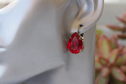 RED DROP earrings, Bridesmaid Dark Red Siam Earrings, Vintage Brass Earrings, Teardrop Earring, Rebeka Wedding Jewelry, Bordeaux Earrings