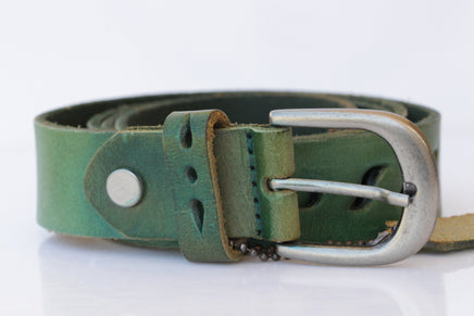 GREEN BELT, Green Leather Belt, Silver Buckle belt, Women's belt. Jeans belt, Casual Boho belt, Unisex Emerald Green belt, Retro Style belt