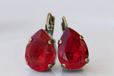RED DROP earrings, Bridesmaid Dark Red Siam Earrings, Vintage Brass Earrings, Teardrop Earring, Rebeka Wedding Jewelry, Bordeaux Earrings
