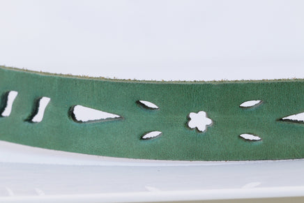 GREEN BELT, Green Leather Belt, Silver Buckle belt, Women's belt. Jeans belt, Casual Boho belt, Unisex Emerald Green belt, Retro Style belt