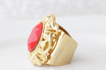 RED STONE RING, Crystal Coral Gold Ring, Filigree Big Ring, Estate jewelry gift for Woman, Statement Chunky Ring, Cocktail Adjustable Ring