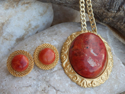 Mineral natural gemstone jewelry.Gold and  red coral stud earrings.Vintage style jewelry. Jewelry set for women. Rose coral natural earrings