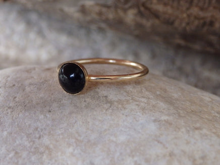 Minimal Onyx Gold Ring, Black Gemstone Stacking Ring, Black Minimalist Ring, Black Onyx Goldfilled Ring, Onyx jewelry Gift, Black Stone Ring