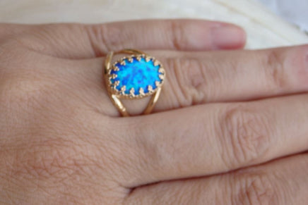 Opal Gold Ring