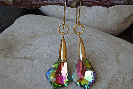 Teardrop Green Earrings. Multi Color Fucshia Green Dangle Earrings. Gold Green Earrings. Briolette Earrings. Teardrop Bridal Earrings.