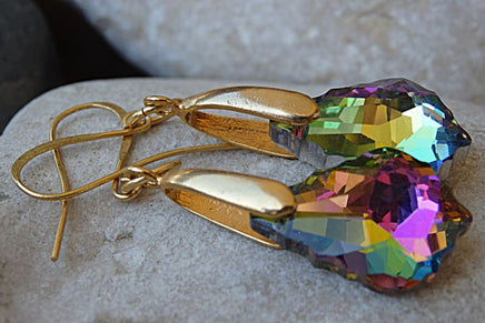 Teardrop Green Earrings. Multi Color Fucshia Green Dangle Earrings. Gold Green Earrings. Briolette Earrings. Teardrop Bridal Earrings.