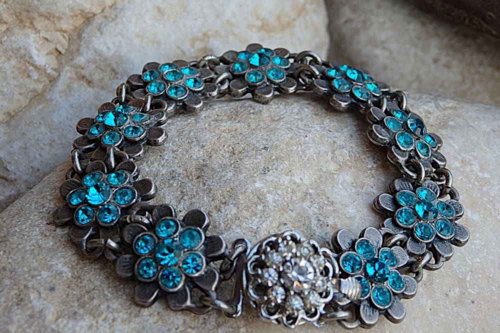 Elegant turquoise bracelet sales