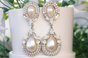 Top Trends in Pearl Bridal Earrings for Modern Brides