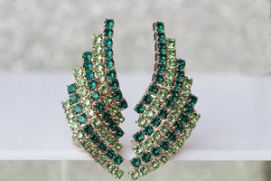Exploring Mid Century Modern Fashion Jewelry Trends and Styles