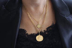 Layering Necklaces for Every Neckline: What Works Best