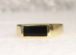 BLACK ONYX RING GOLD