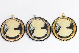 cameo necklace