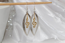 Music earrings