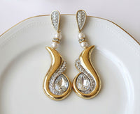 Pearl earrings