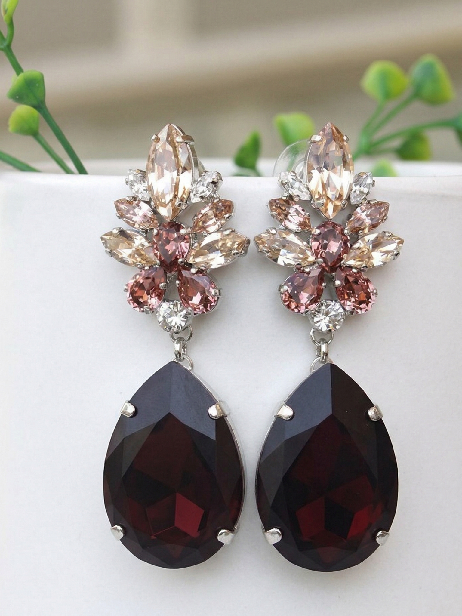 Burgundy Earring Silver / Push back Burgundy Earring Silver / Push back