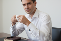 חפתים כחולים כהים