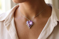 Collier asymétrique en forme de cœur