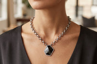 COLLIER NOIR À GROSSES MASSES