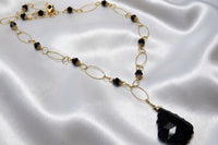 Collier en forme de goutte noire