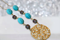 Collier ras du cou avec gros pendentif