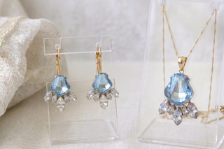 AQUAMARINE SHELL NECKLACE