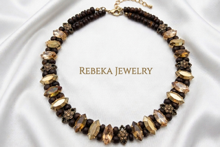 Collier imposant marron