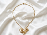 Collier en V