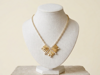 Collier en V