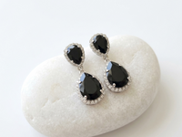 BLACK DROP EARRINGS