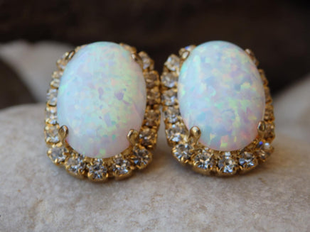 White Opal Gold Necklace & Opal Stud Earrings