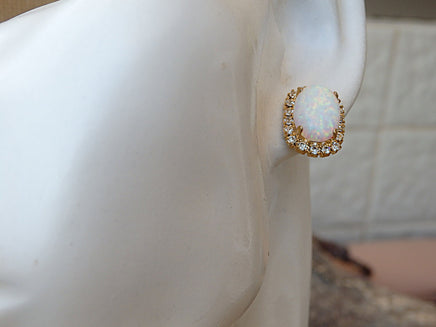 White Opal Gold Necklace & Opal Stud Earrings