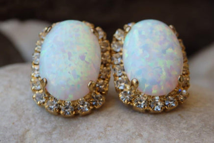 White Opal Gold Necklace & Opal Stud Earrings