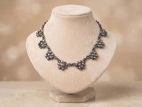 Hematite Crystal Flower Necklace – Elegant Statement Jewelry