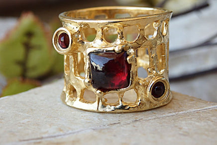 3 Stones Garnet Band Ring