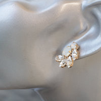 WHITE CRYSTAL STUDS