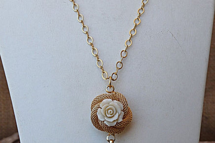 Coral Romantic Necklace