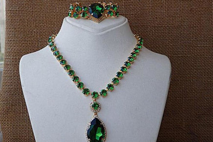 Emerald Jewelry Set