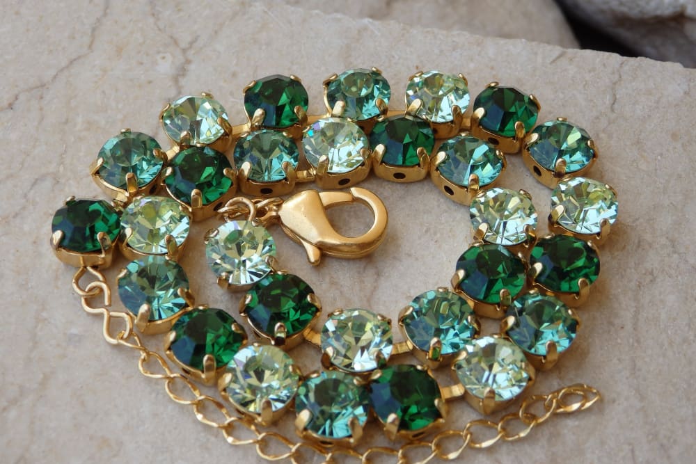 Golden Green Stone Studded Layered Neckalce Set Jewelry 148JW08