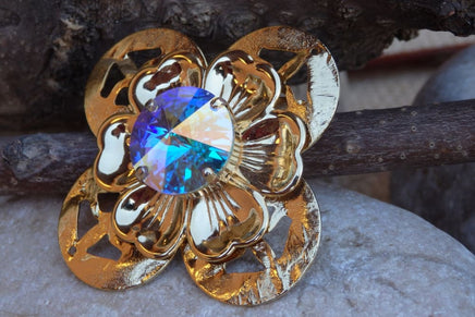 Gold Flower Brooch