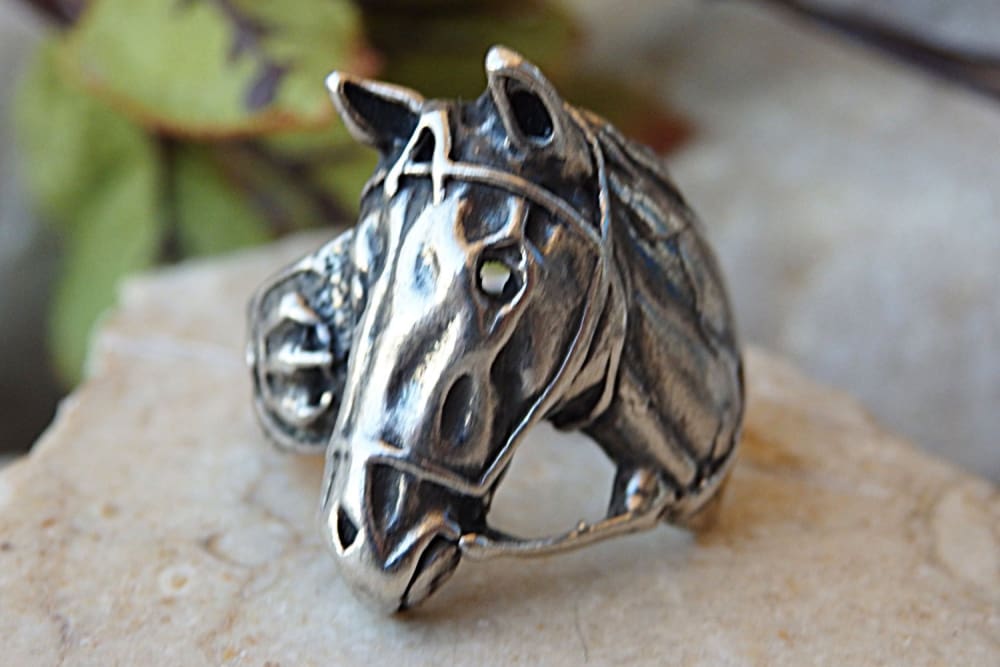 Aggregate more than 122 sterling silver horse ring latest