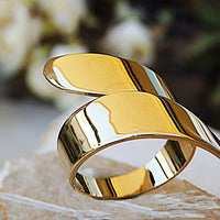 Unique ring